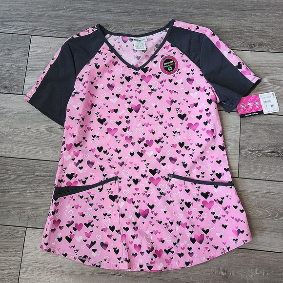 Scrubstar Tops - Small pink heart print scrub top